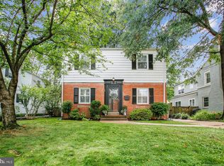 2702 Cameron Mills Rd, Alexandria, VA 22302