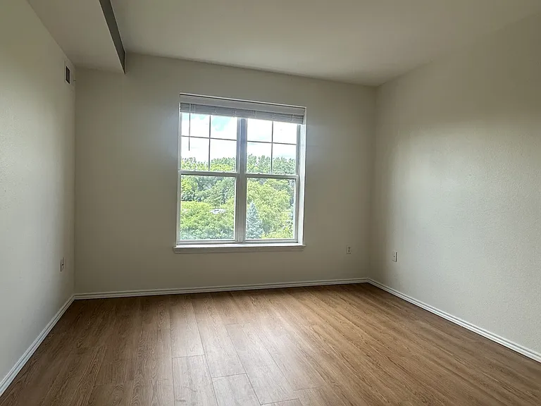 13570 Technology Dr — Photo 8