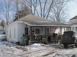 545 Canaris St, Constantine, MI 49042