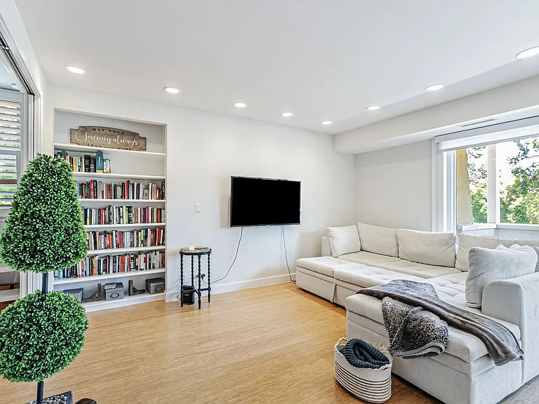 500 Fulton St #201 — Photo 3