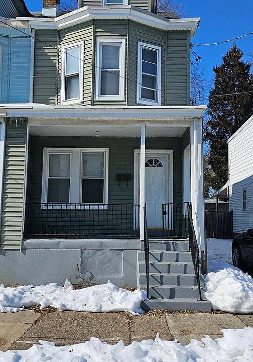 1st image of 613 N Willow St