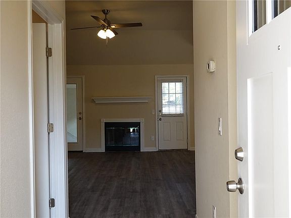 4th image of 2100 Barnett Dr
