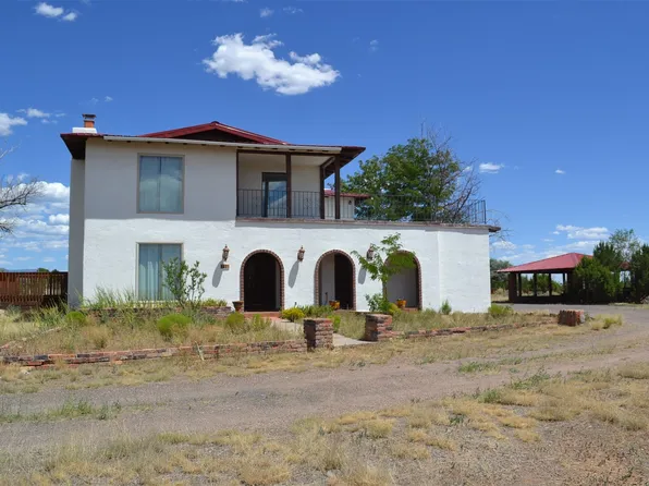 42 Camino Montoya, Santa Fe, NM 87507