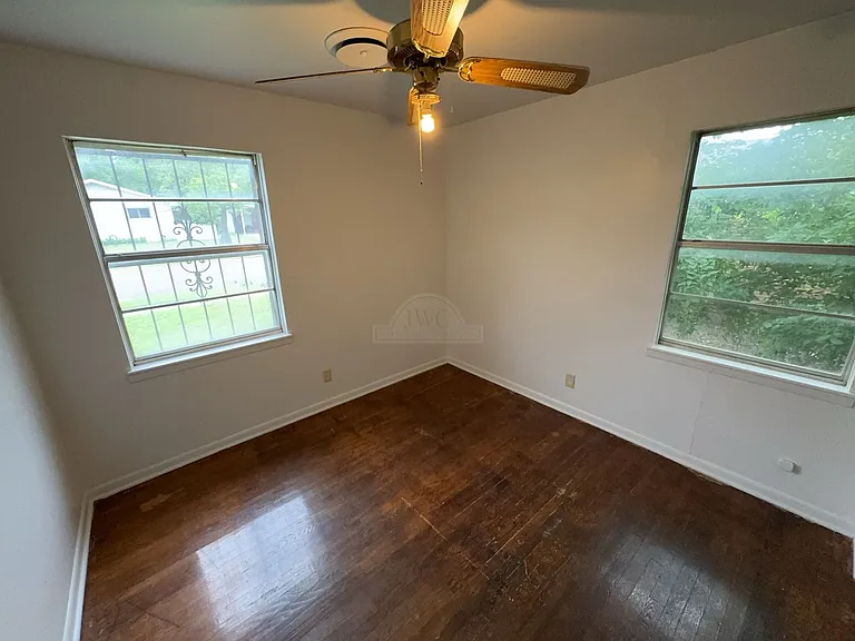 3312 Lake Travis Ave — Photo 12