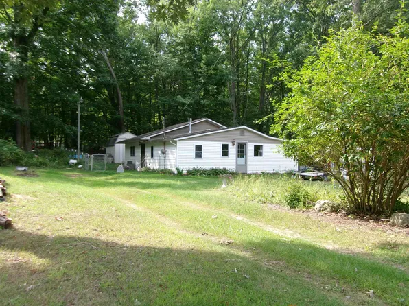 5841 Woodland Dr, Lake, MI 48632