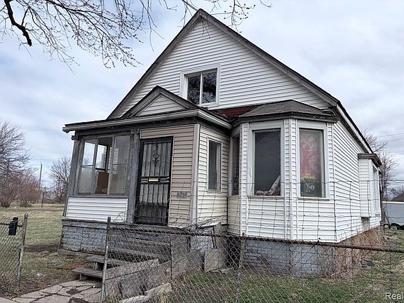 2nd image of 6264 Holcomb St