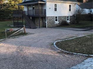 4 N Woody Hill Rd, Bradford, RI 02808