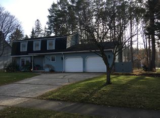 202 Seminole Ct, Midland, MI 48642