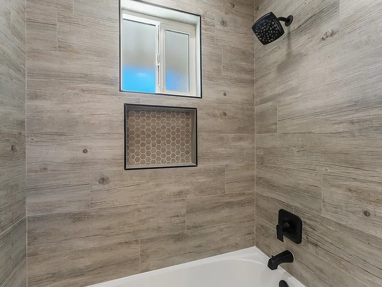 2150 Lake Havasu Plz — Photo 11