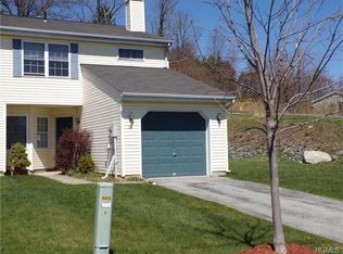 28 Pond Hill Ln, Walden, NY 12586