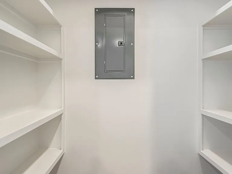1 Bed 1.5 Bath Townhome in Rockwater Village - Downtown North Little Rock — Photo 8