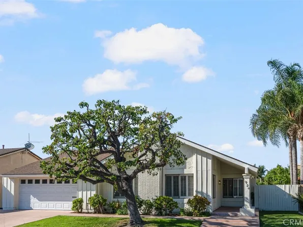924 Jasmine Cir, Costa Mesa, CA 92626