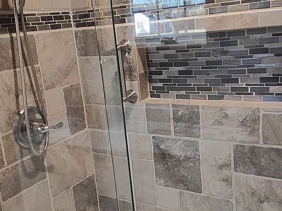 4th image of 130 Meadow Rd