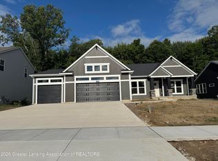11401 Windswept Dr, Grand Ledge, MI 48837