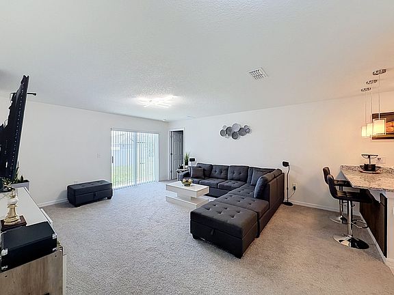 5th image of 339 Towns Cir