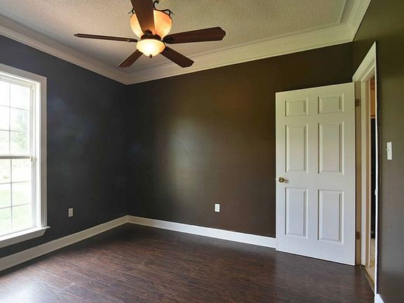 5th image of 106 Fair Oaks Ct