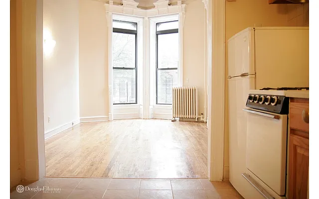 Rented by Douglas Elliman | media 16