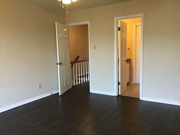 5th image of 1804 Townhouse Dr Unit B