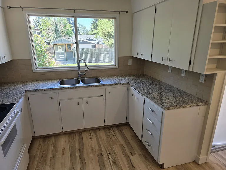 4931 Vienna Dr NW — Photo 5