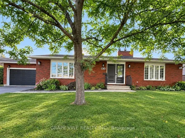 1486 Ridgebrook Dr, Ottawa, ON K1B 4H1