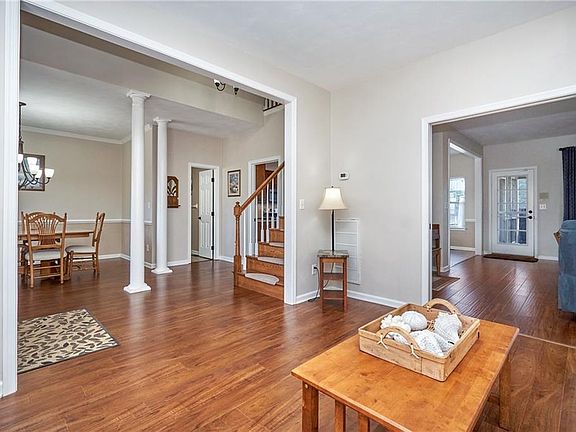 4th image of 2108 Taylor Farm Ct