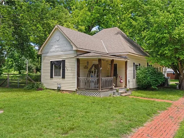 800 N State St, Caney, KS 67333