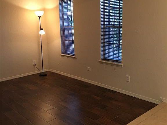 3rd image of 6201 Escondido Dr APT 9B