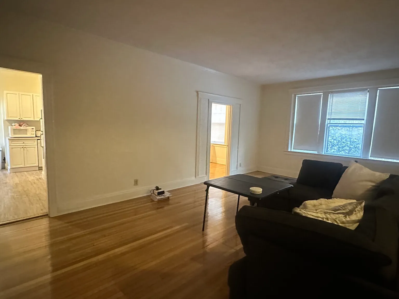 2 bed, 700 sqft, $3,600 — Photo 1