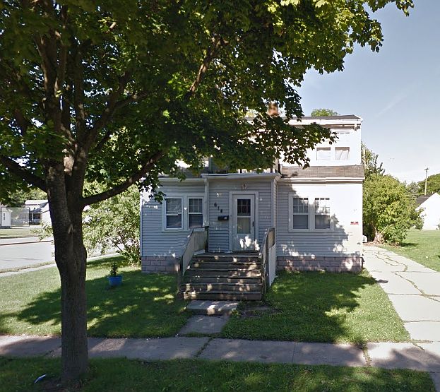 1st image of 614 11th Ave #2