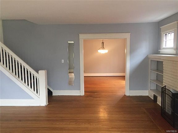 5th image of 96 W Winspear Ave