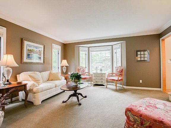 5th image of 855 Park Place Dr