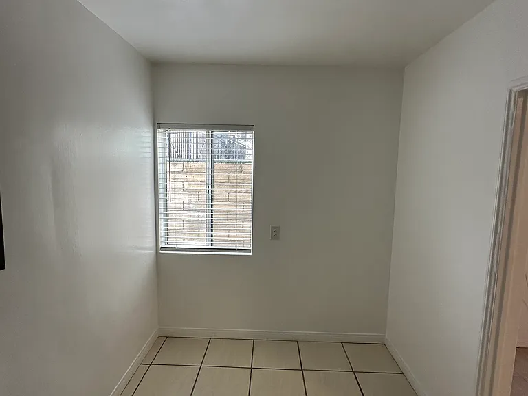 1937 Vista Del Mar St #4 — Photo 11