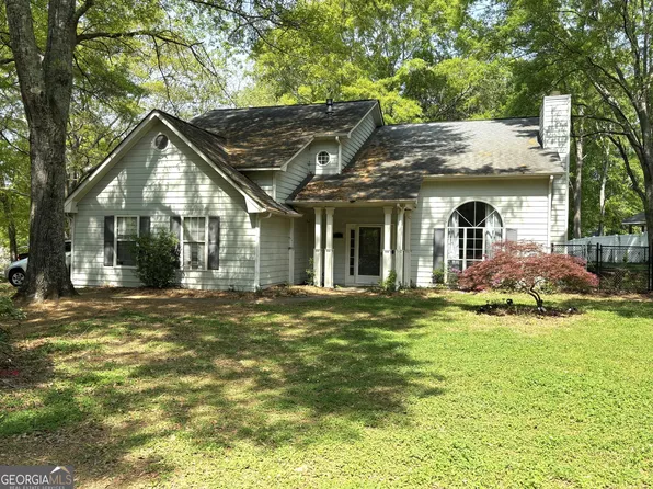 223 Lacey Ln, Winder, GA 30680