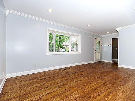 2nd image of 611 Nolan Ave