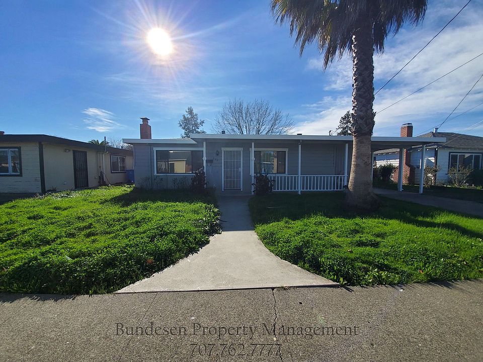 1st image of 332 Coronado Dr
