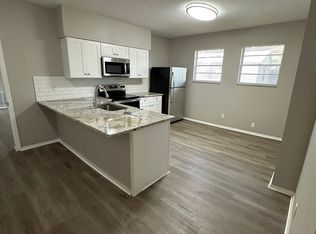 2208 W Woodlawn Ave, Tampa, FL 33607