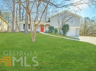 5580 Meadowood Dr, Acworth, GA 30102