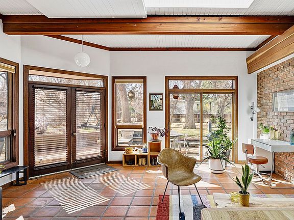 4th image of 1468 Cherryvale Rd