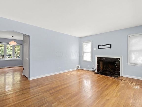 3rd image of 216 Deland Ave