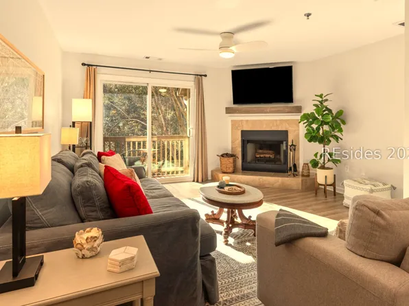 50 Yacht Cove Dr APT 326, Hilton Head Island, SC 29928
