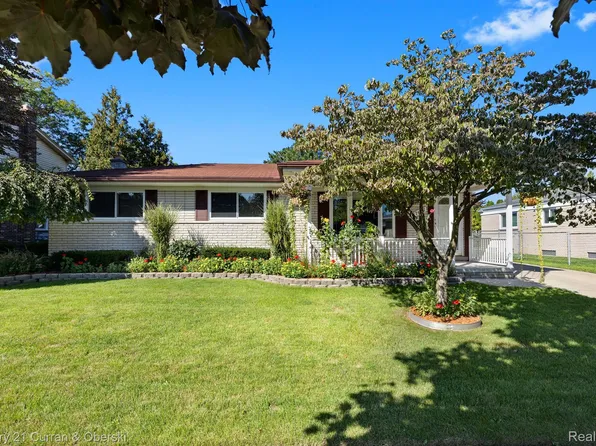 24722 Cabot Dr, Woodhaven, MI 48183