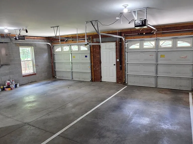 4049 Clinard Ave — Photo 31