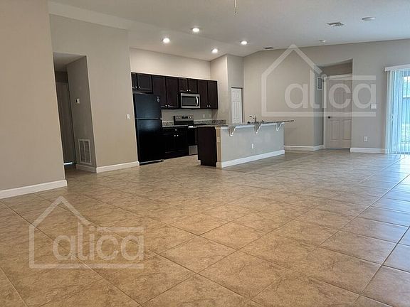 5th image of 735 Gelaso St SW