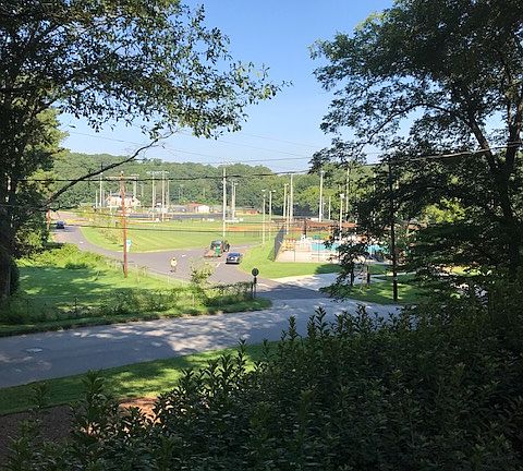 Overlooks Medlock Park