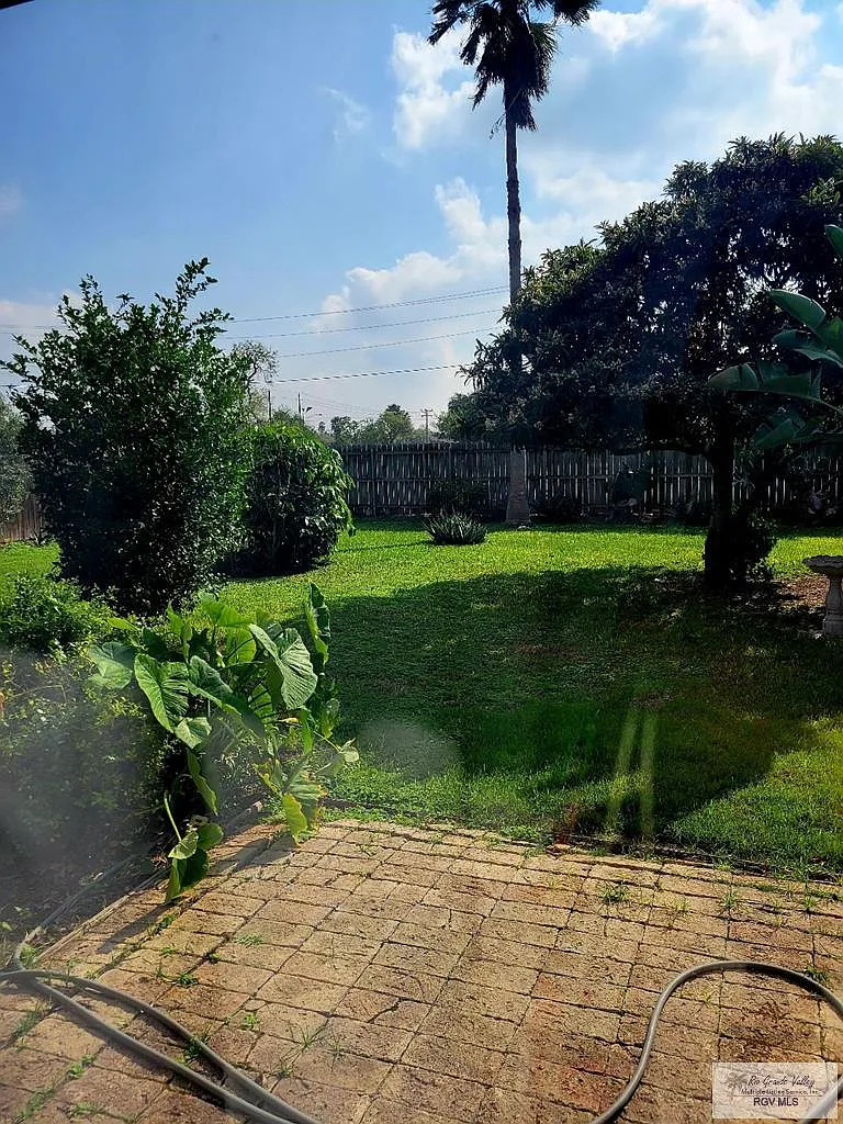 2 bed, 2.0 bath, 1358 sqft, $1,775 — Photo 4