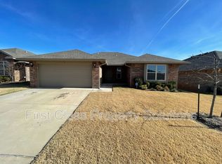 1112 Chestnut Creek Dr, Yukon, OK 73099