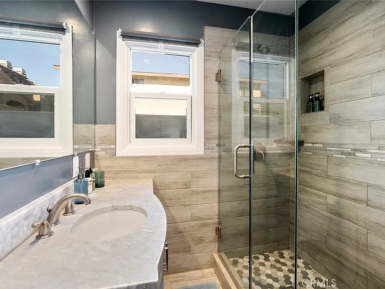 18228 Regina Ave — Photo 25