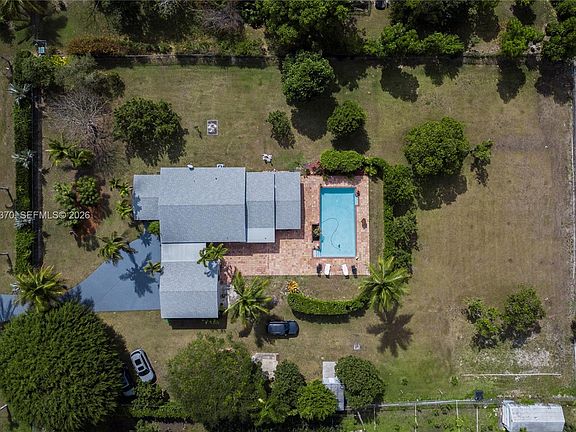 4th image of 25900 SW 182nd Ave