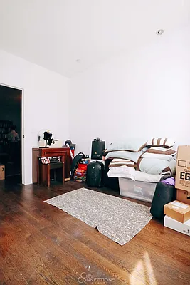 Rented by City Connections Realty | media 14