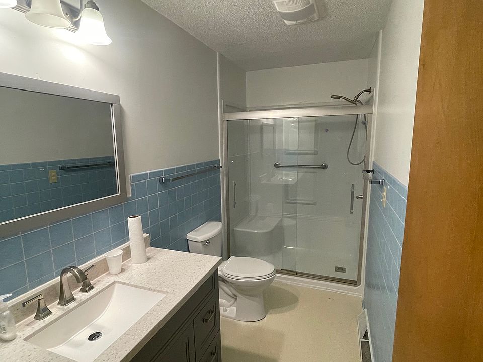 2nd image of 115 N Sunnyside Dr